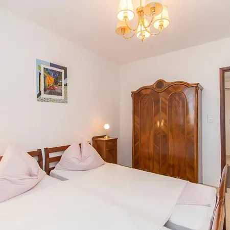 Antique Ivo Apartament *