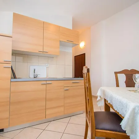 Apartament Antique Ivo *