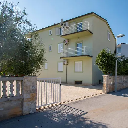 Antique Ivo Lejlighed Vodice