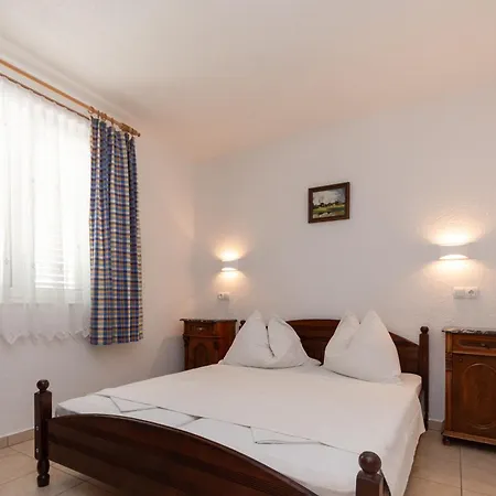 Antique Ivo Lejlighed Vodice