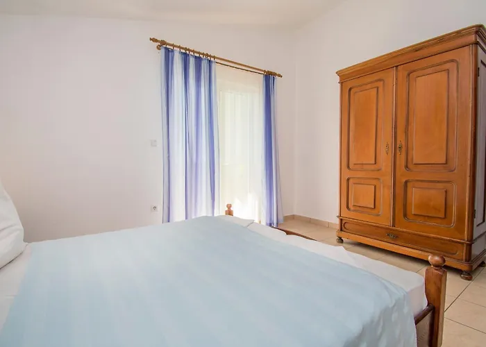 Antique Ivo Appartement *