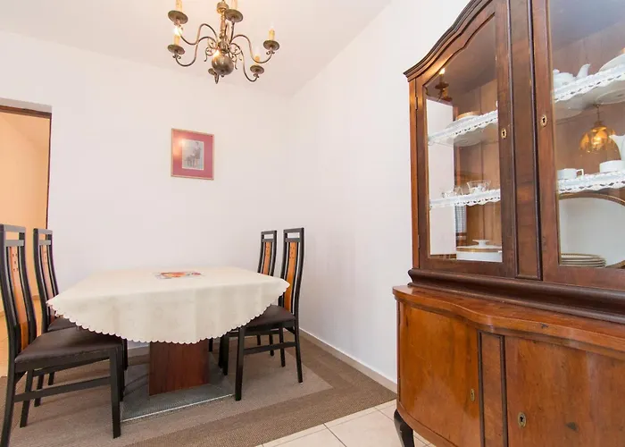 Antique Ivo Appartement Vodice