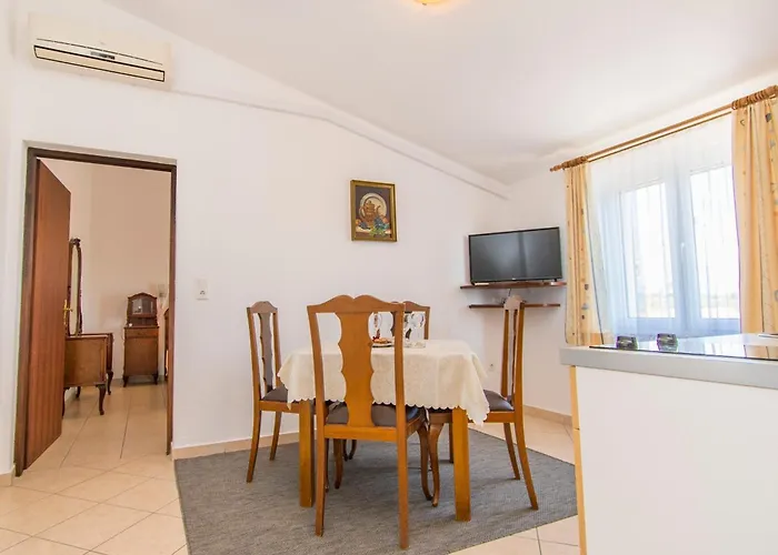 Antique Ivo Appartement